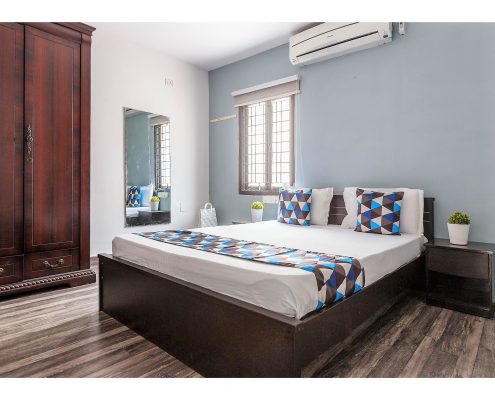 SERVICED APARTMENTS IN GURGAON NEAR DLF CYBER CITY with Furnished room