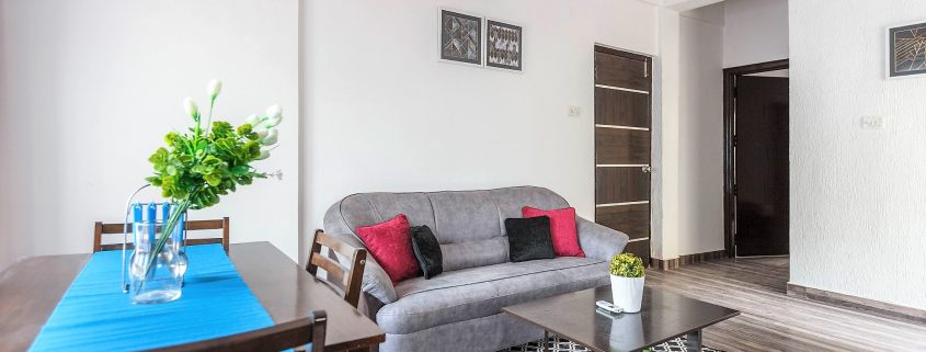 Service apartments near dlf cyber city Gurgaon with Living Area